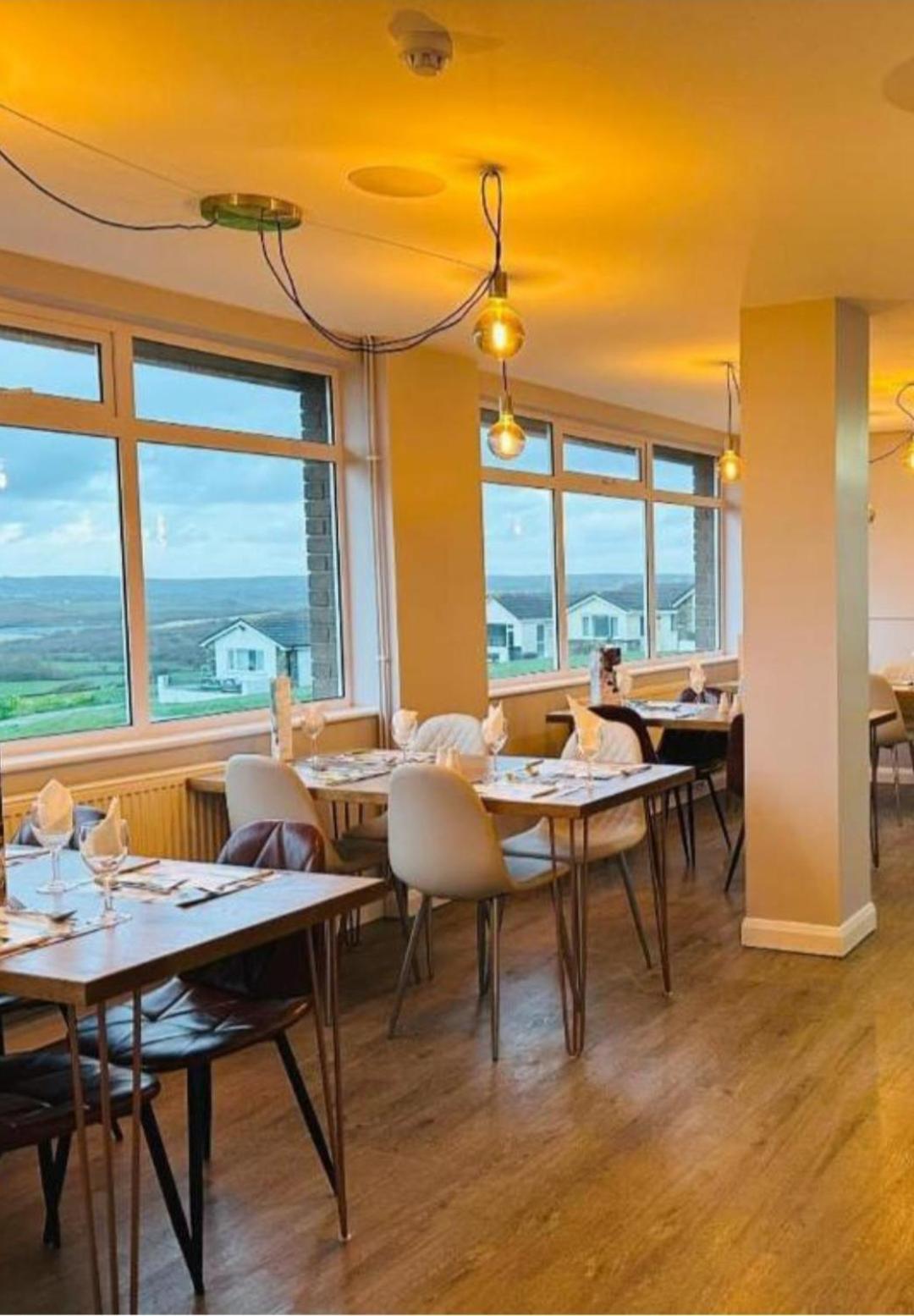 Chalet 18 Widemouth Bay Holiday Village บู๊ด ภายนอก รูปภาพ